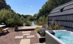 Iris Lodge 256a26eb-31e2-4a20-ab0a-74ca651c7afe